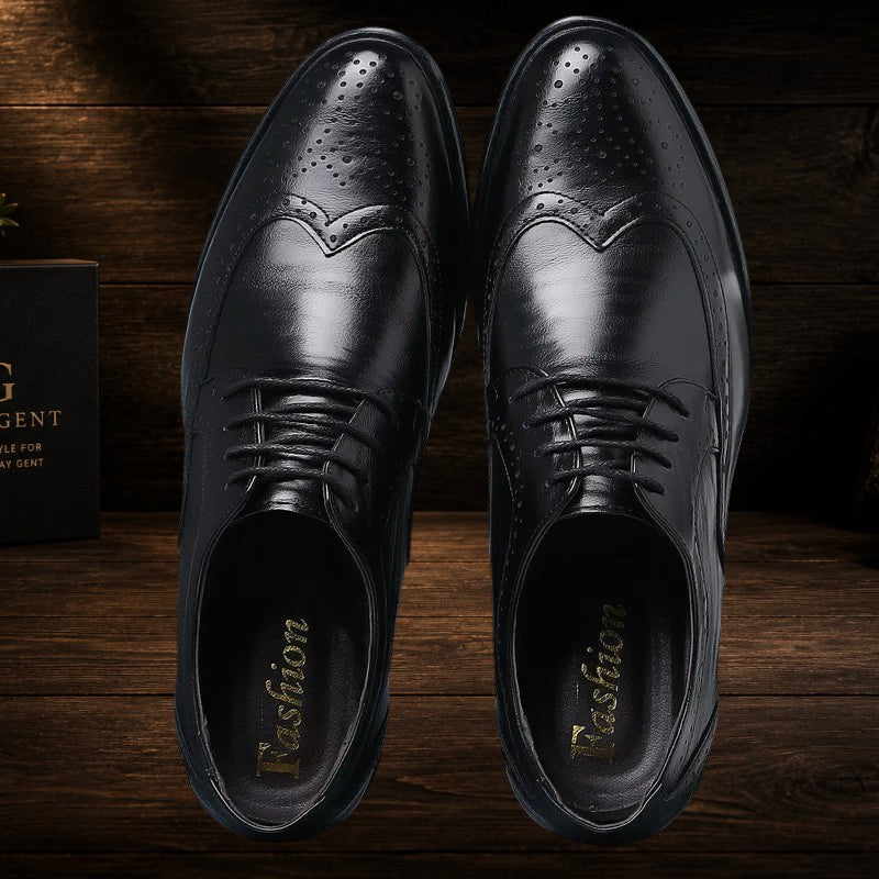 Daily Gent black calfskin leather brogue Oxford shoes with traditional broguing detail and Oxford lace-up design.