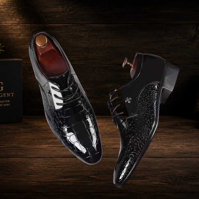 Daily Gent black patent leather pointed toe Oxford shoes with crocodile texture detail for formal events.