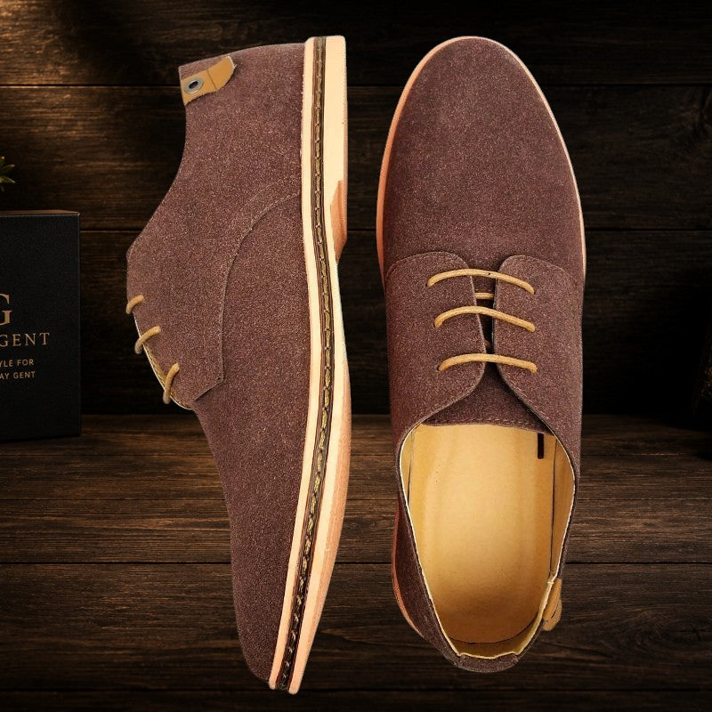 Daily Gent brown suede leather Oxford dress shoes with tan laces and a durable sole, perfect for smart-casual wear.